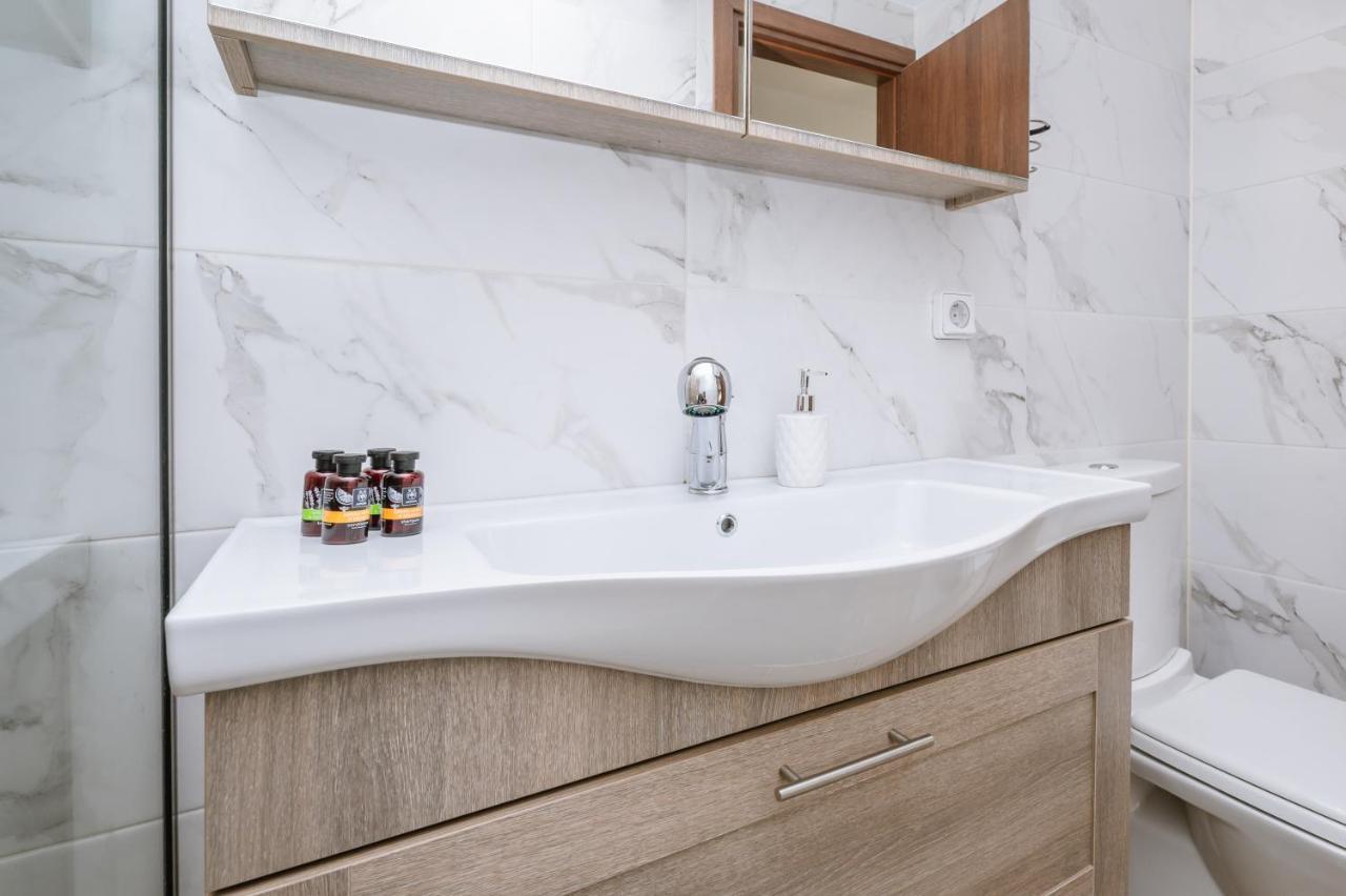Unique1 - Two Bedroom Private Lux City Apartment Heraklion  Екстер'єр фото