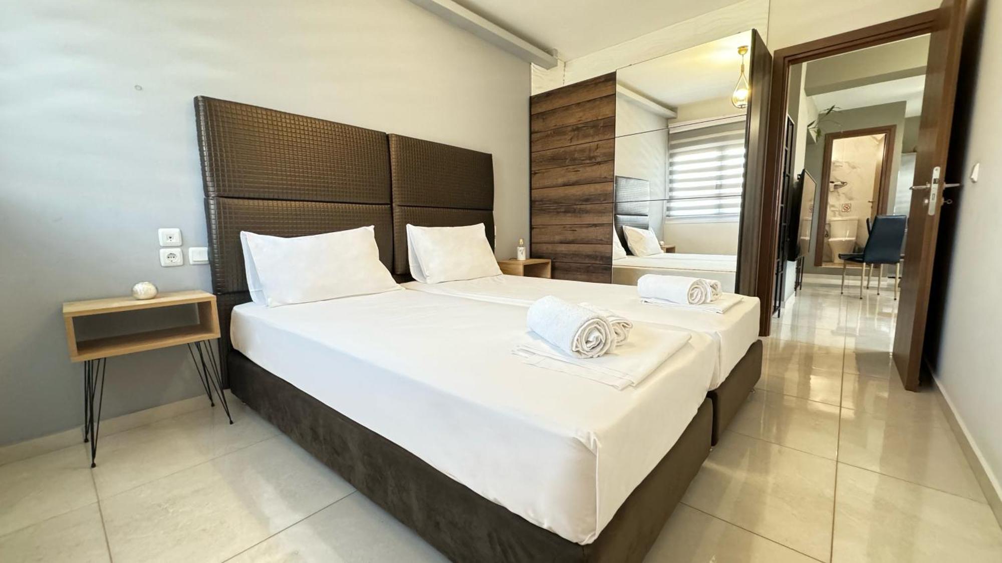 Unique1 - Two Bedroom Private Lux City Apartment Heraklion  Екстер'єр фото